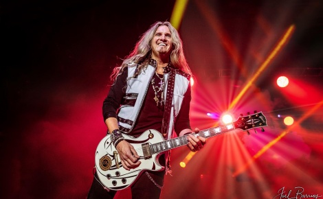 Joel Hoekstra's 13